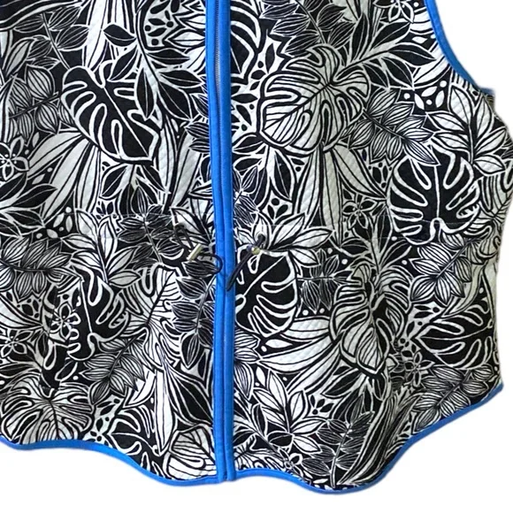 Ruby Rd. Hooded Vest - Picture 6 of 16